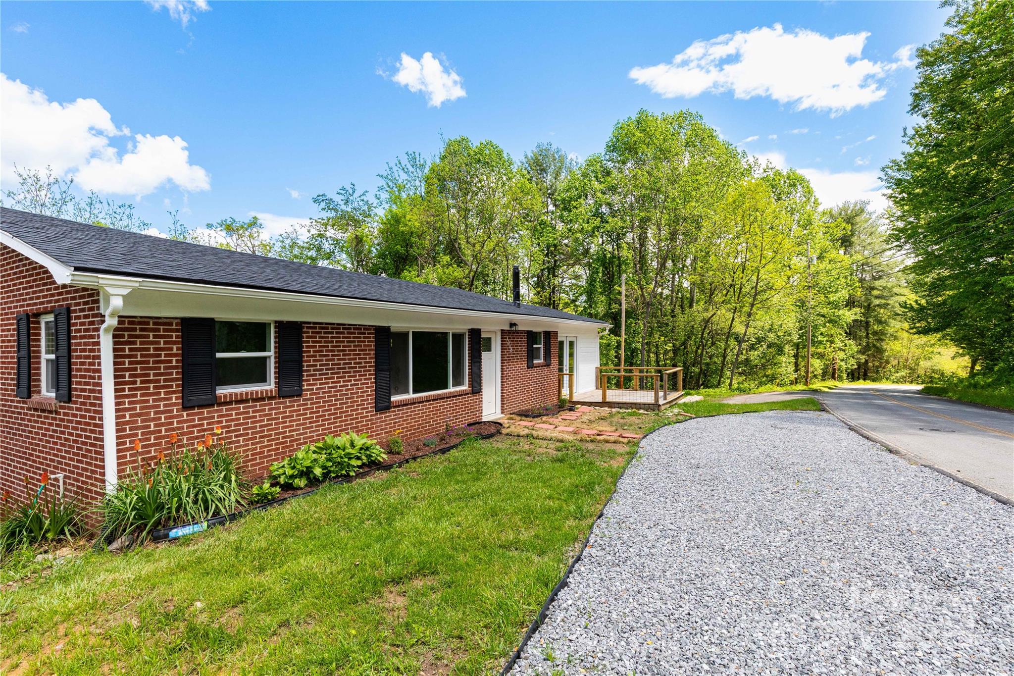 1318 Crawford Road Waynesville NC 28785