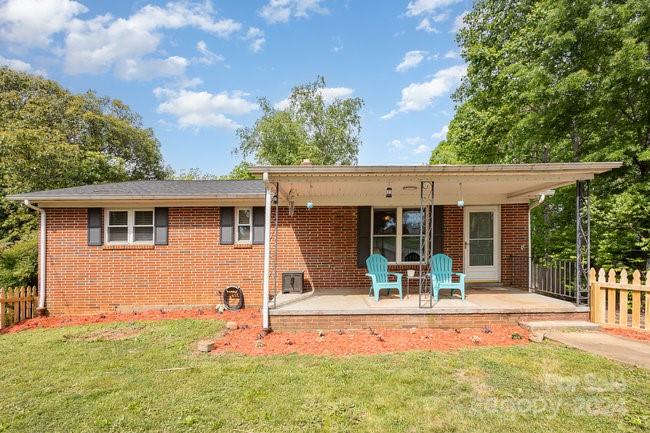 1508 N Deal Avenue Newton NC 28658