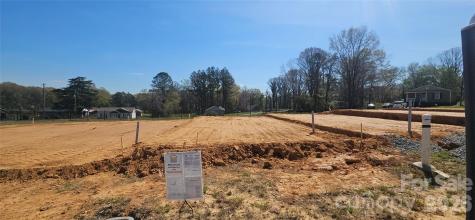 1215 Signal Avenue Gastonia NC 28052