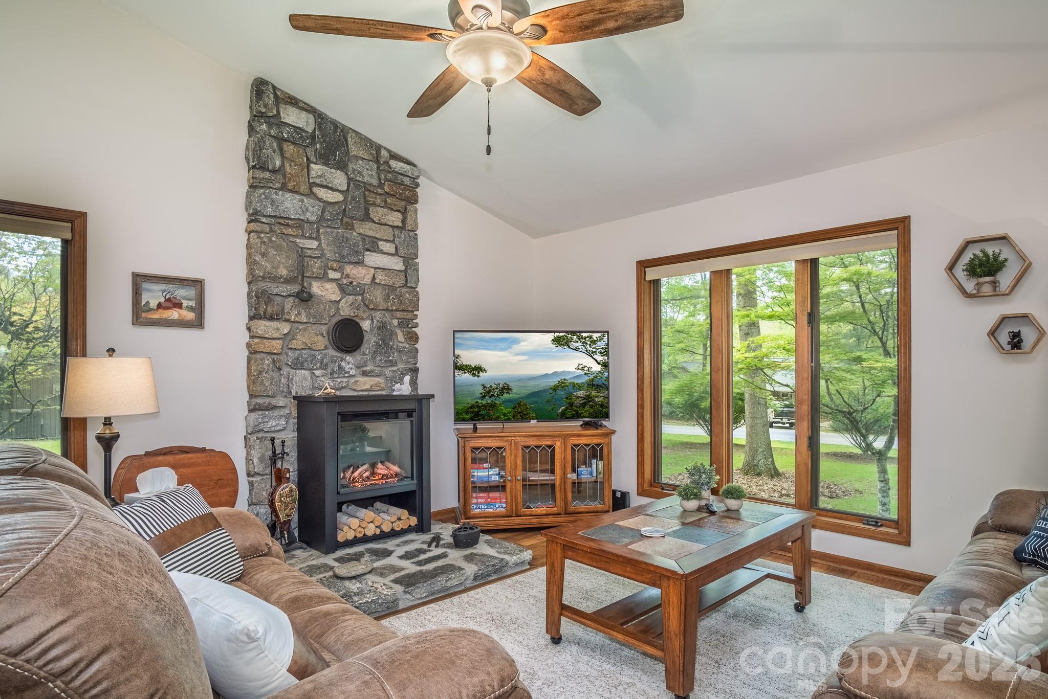 22 Dalonigei Court Brevard NC 28712