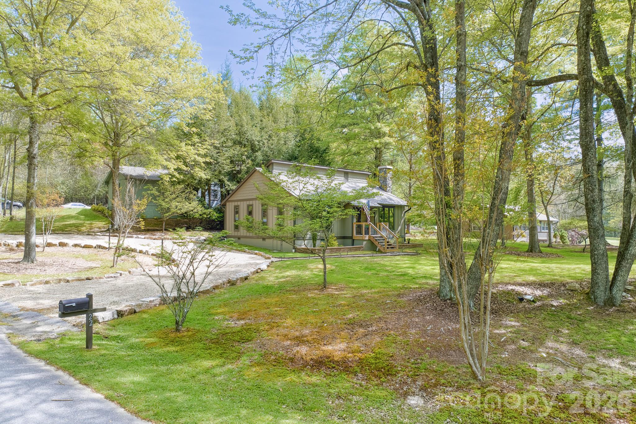 22 Dalonigei Court Brevard NC 28712