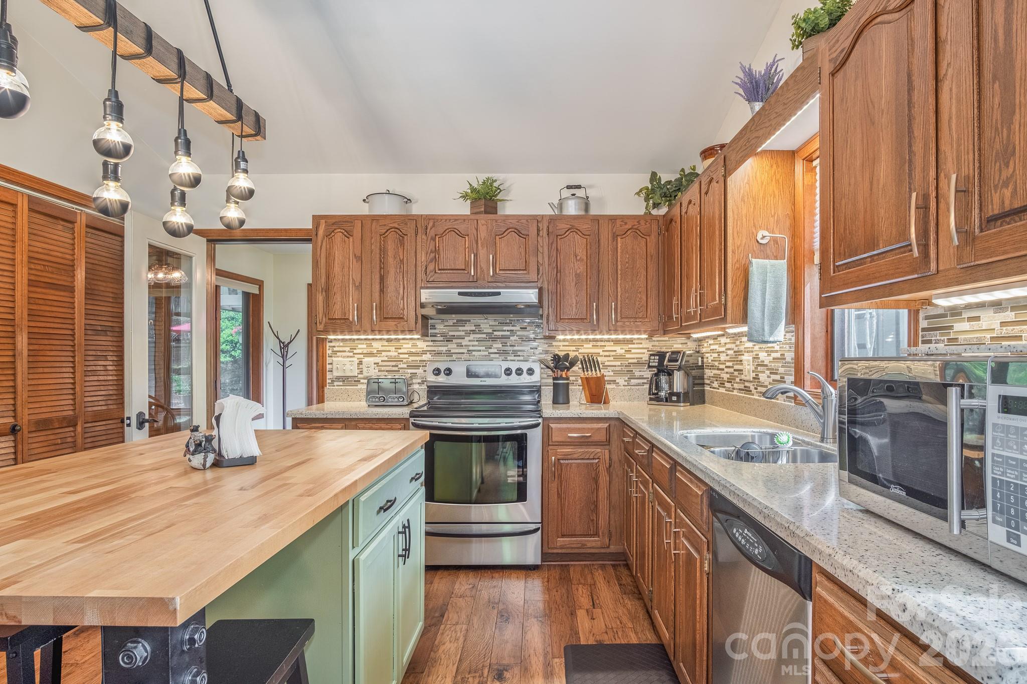 22 Dalonigei Court Brevard NC 28712