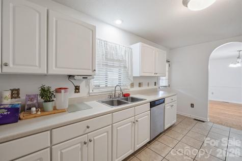 5406 Winding Oak Drive Hickory NC 28602