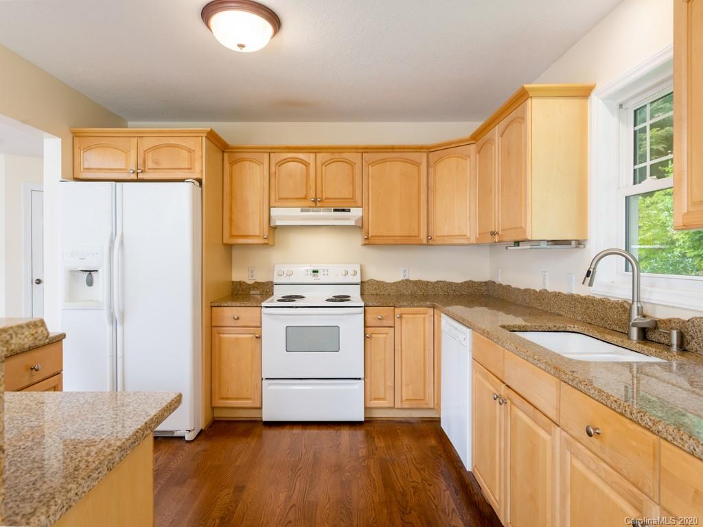 50 King Road Weaverville NC 28787