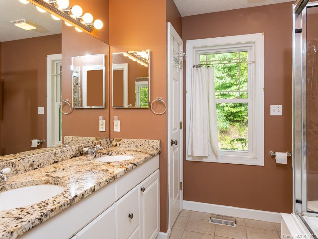 50 King Road Weaverville NC 28787
