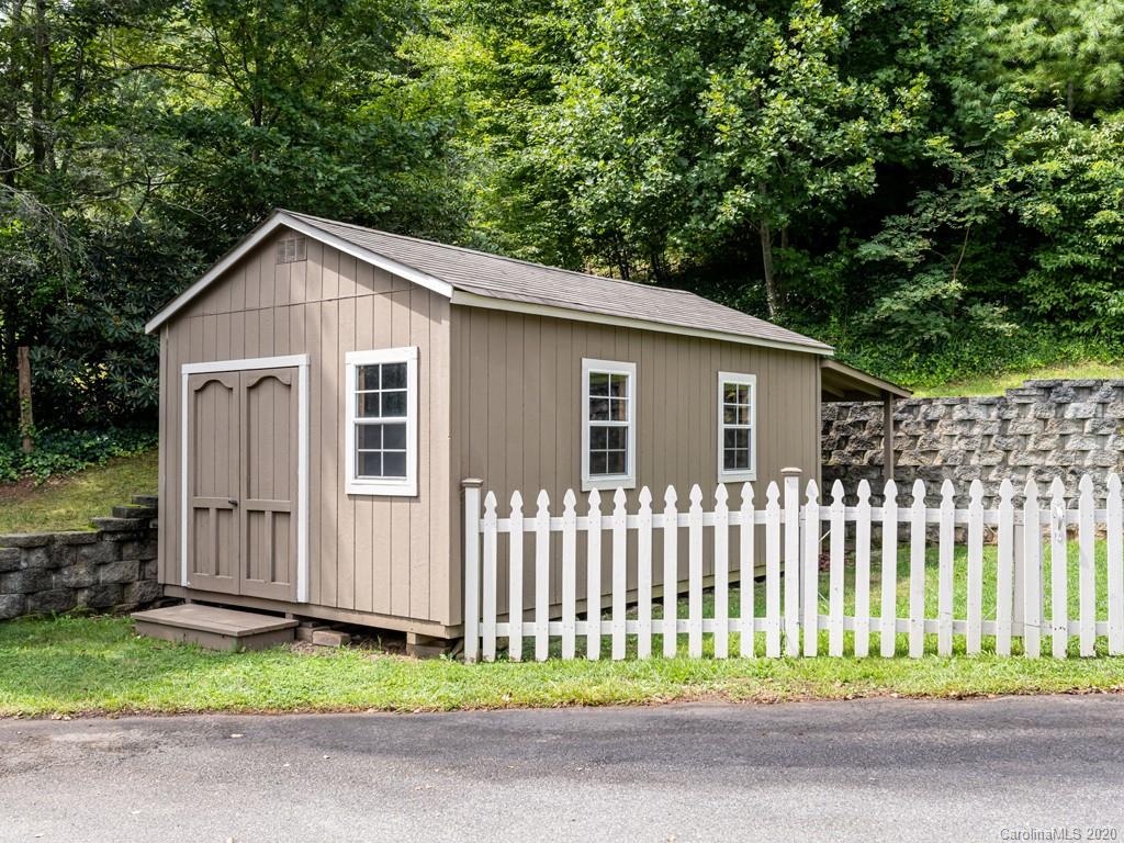50 King Road Weaverville NC 28787