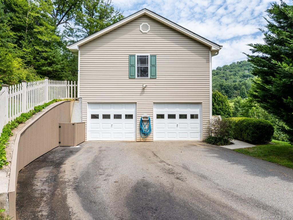 50 King Road Weaverville NC 28787