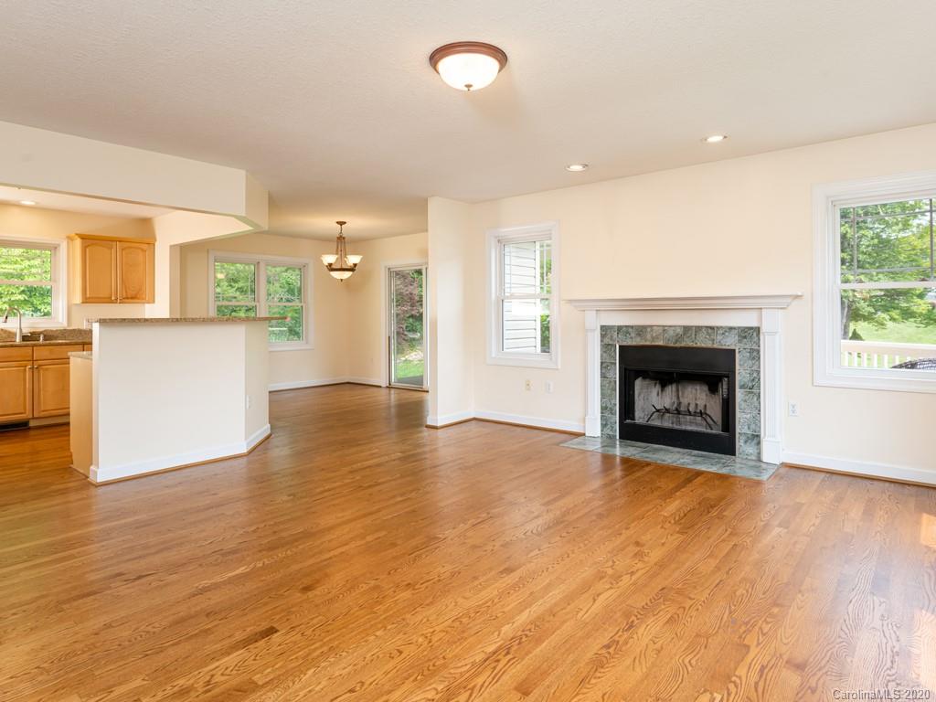 50 King Road Weaverville NC 28787