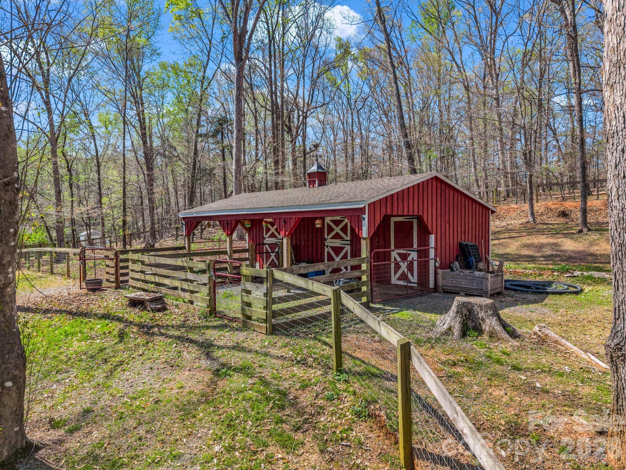 1941 Landrum Road Columbus NC 28722