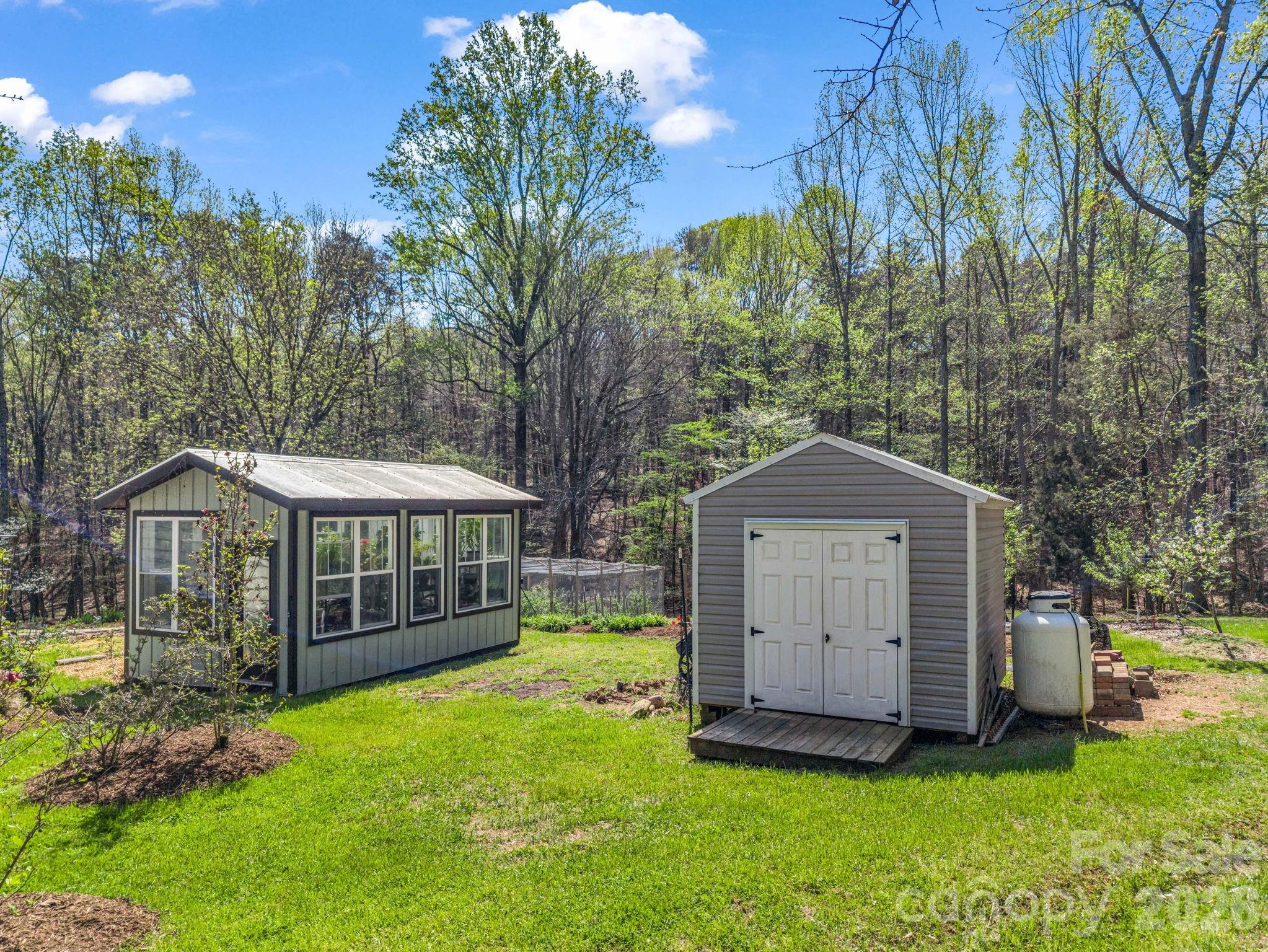 1941 Landrum Road Columbus NC 28722