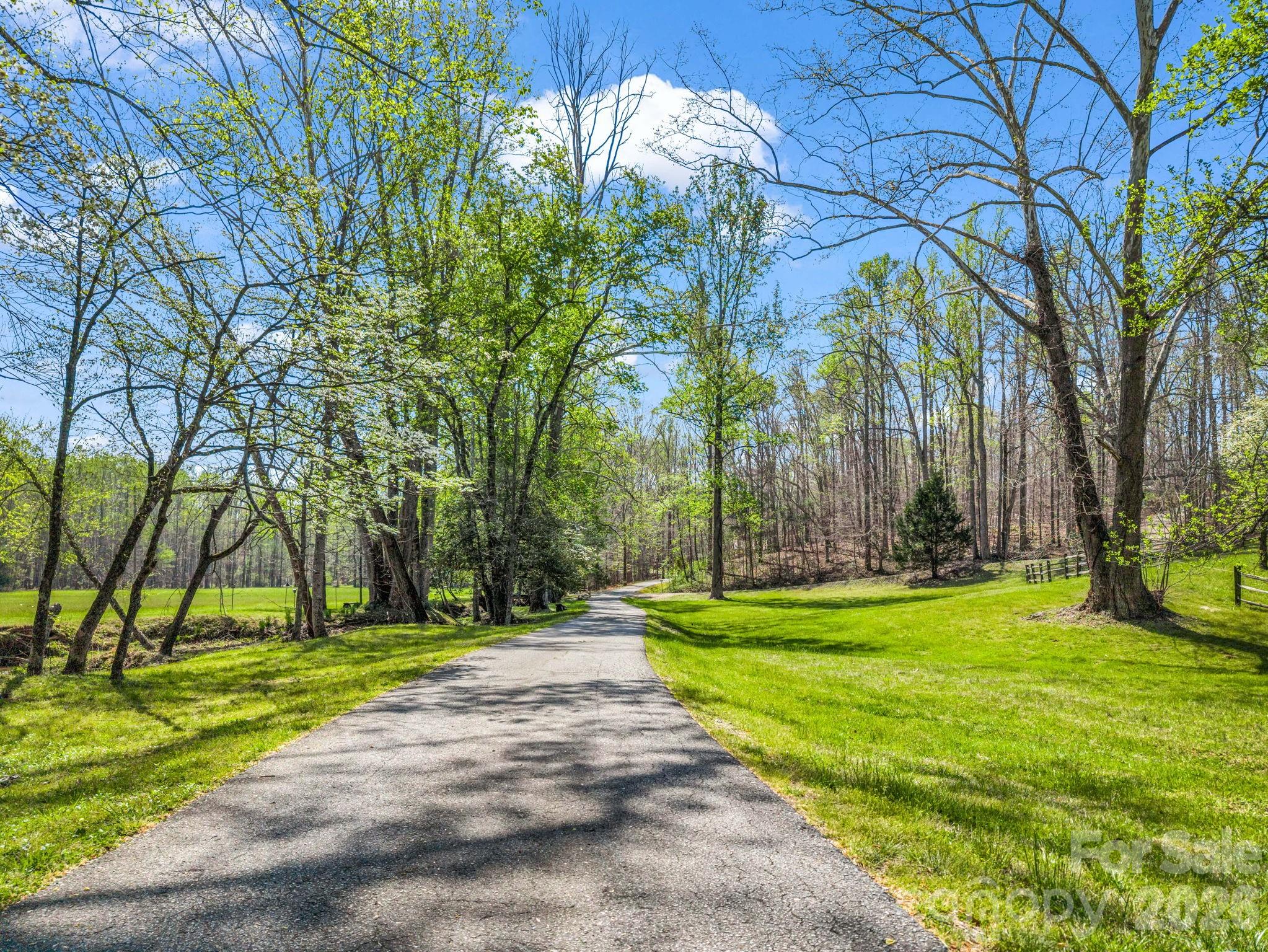 1941 Landrum Road Columbus NC 28722