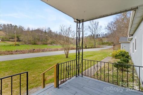 3722/3724 Walnut Creek Road Marshall NC 28753