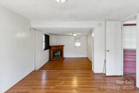3722/3724 Walnut Creek Road Marshall NC 28753