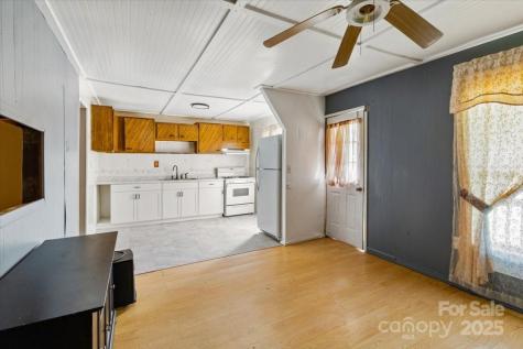 3722/3724 Walnut Creek Road Marshall NC 28753