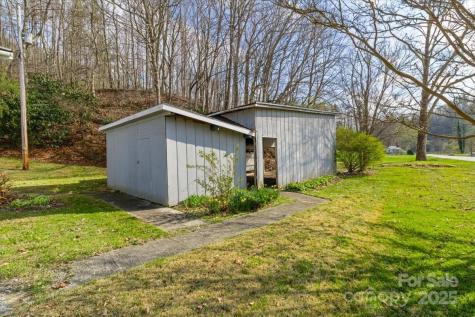 3722/3724 Walnut Creek Road Marshall NC 28753