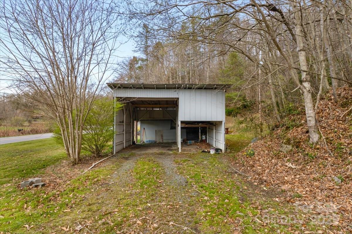 3722/3724 Walnut Creek Road Marshall NC 28753