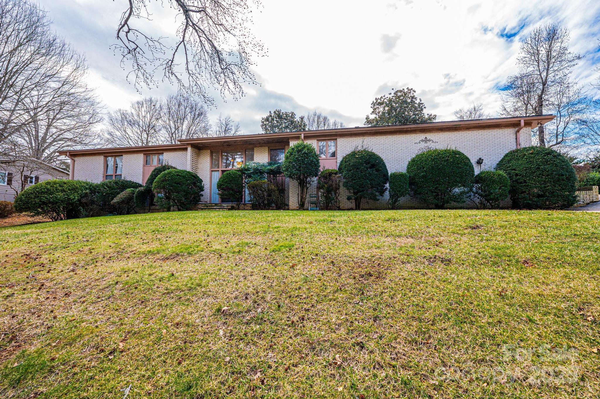 641 20th Avenue Drive NW Hickory NC 28601