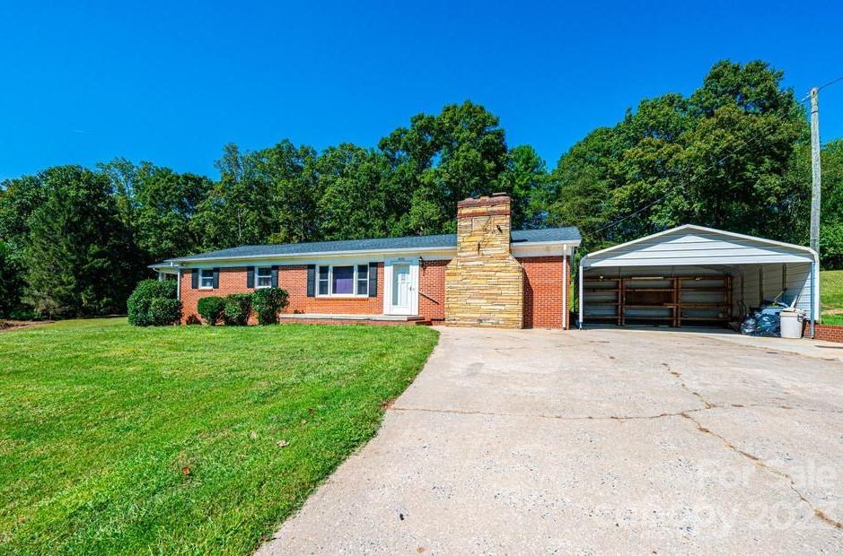 8430 Rolling Hills Avenue Hickory NC 28602