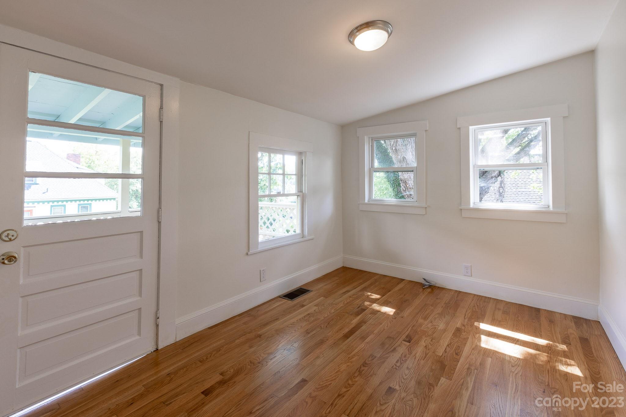 23 Adams Street Asheville NC 28801