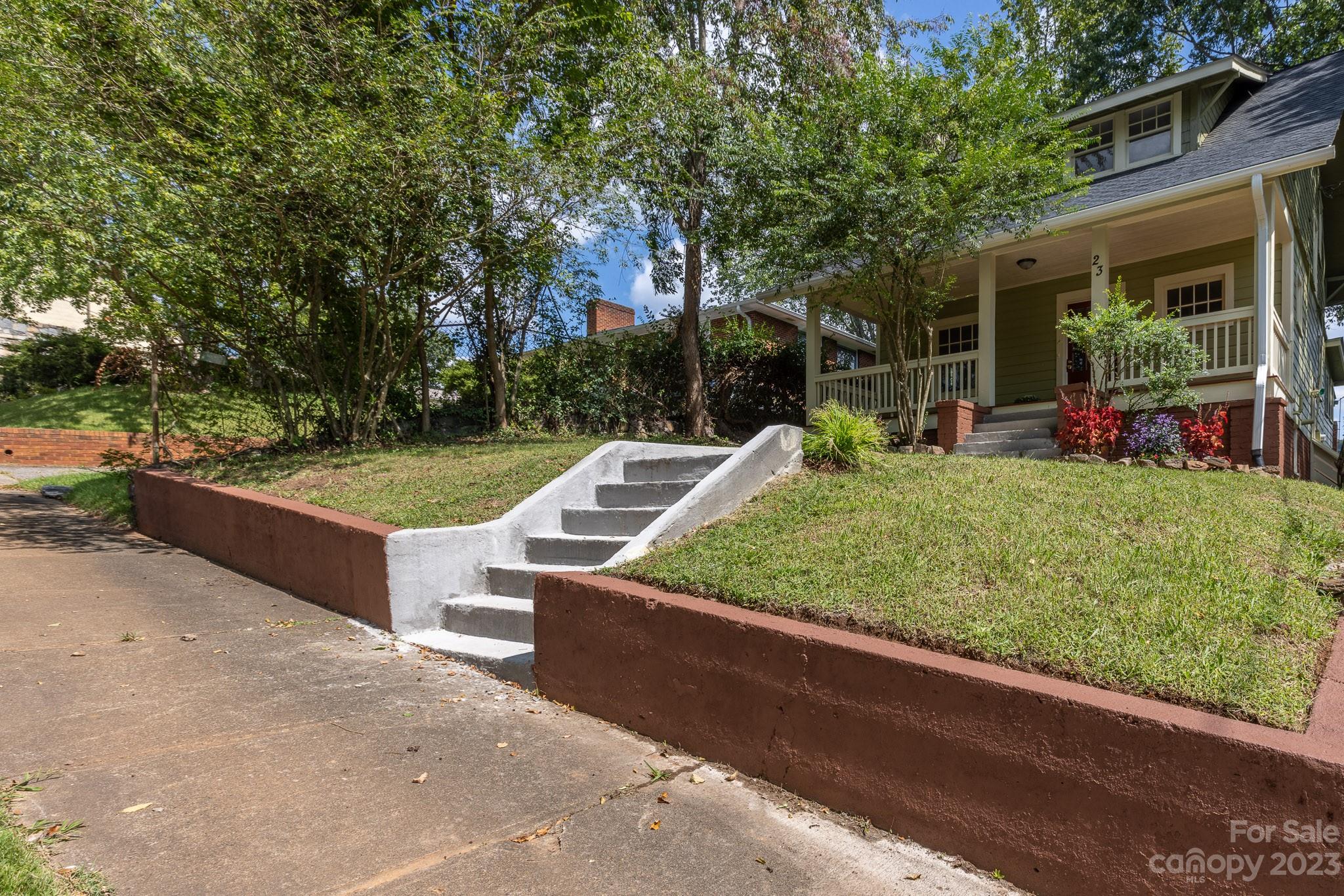 23 Adams Street Asheville NC 28801