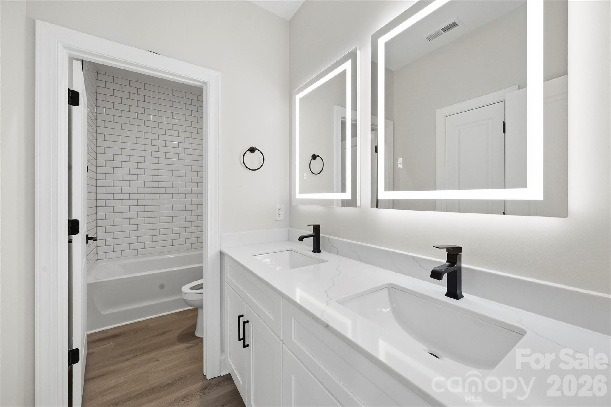105 N Smallwood Place Charlotte NC 28216
