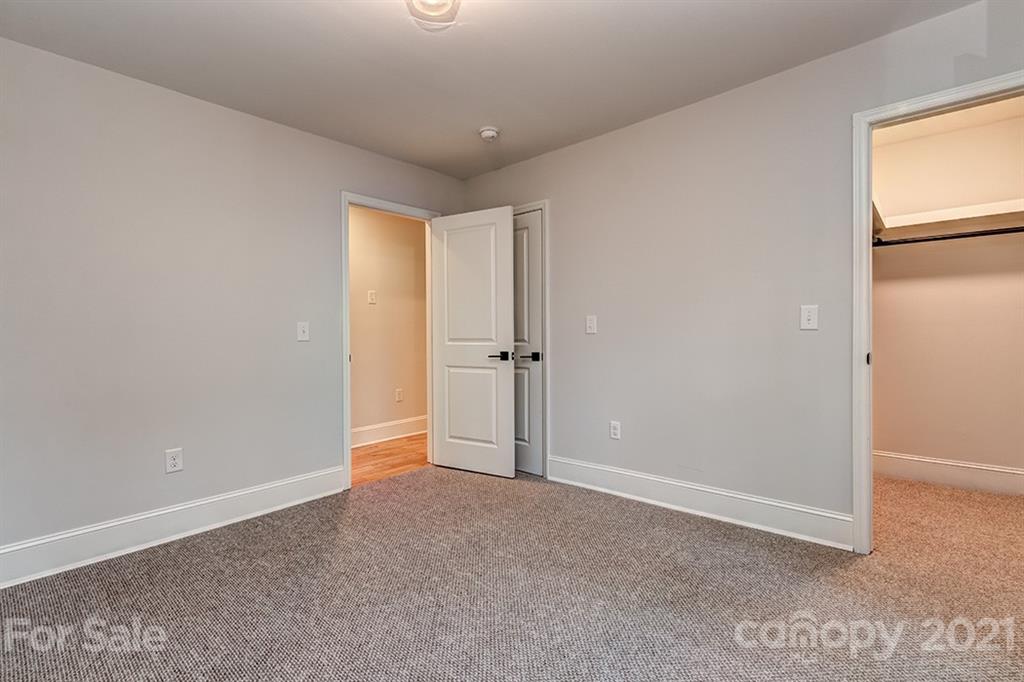2920 Parkway Avenue Charlotte NC 28208