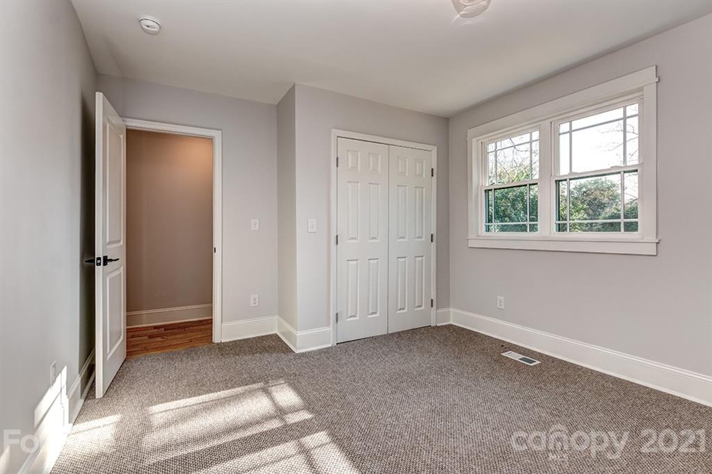 2920 Parkway Avenue Charlotte NC 28208