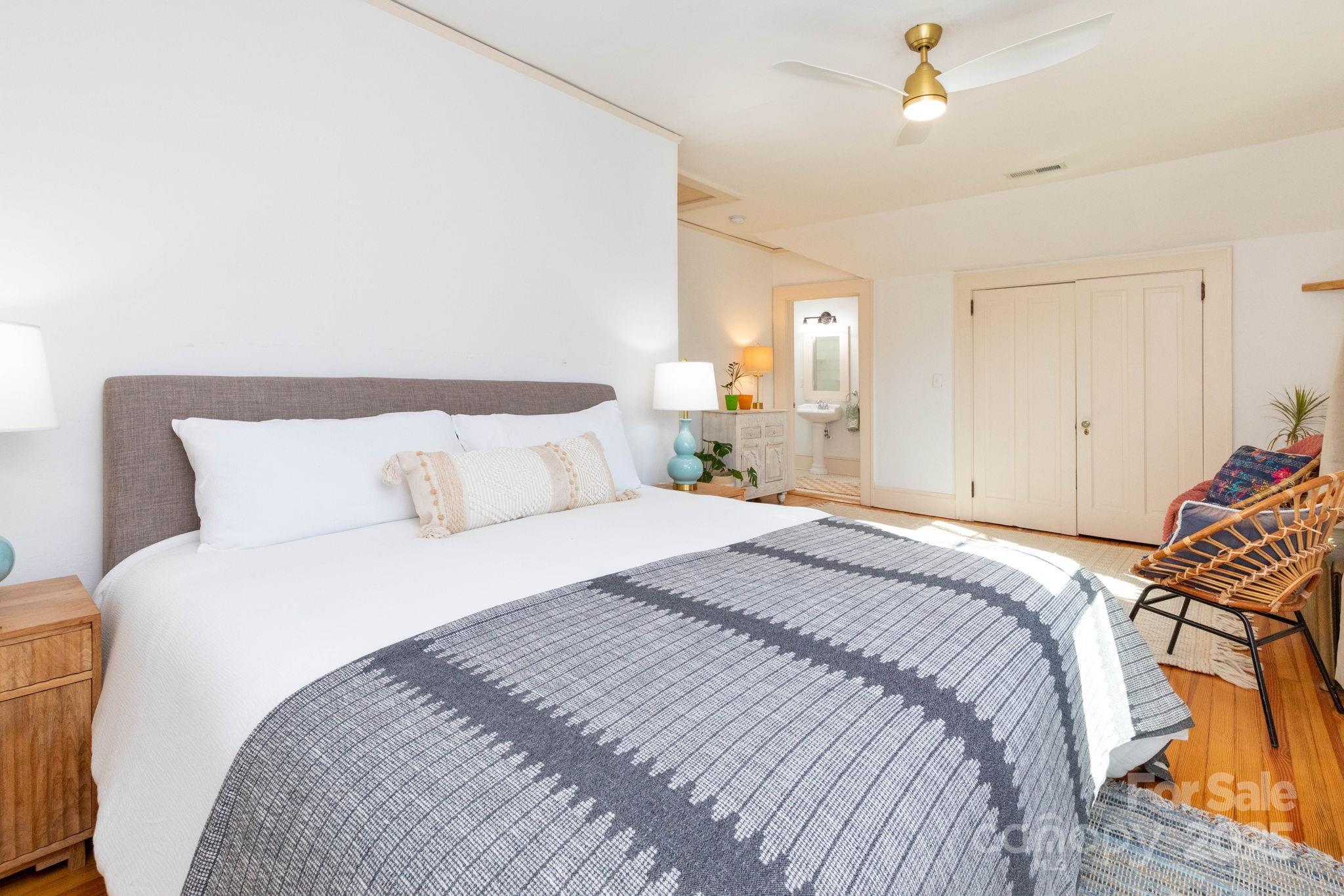 302 Iron Ridge Loop Asheville NC 28806