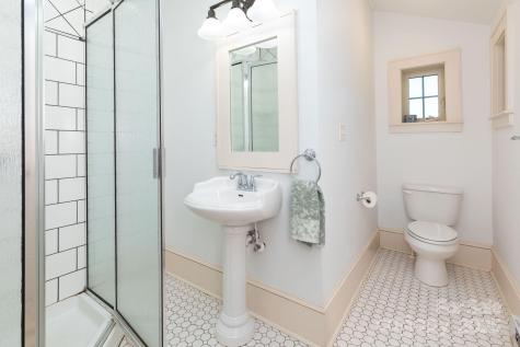 302 Iron Ridge Loop Asheville NC 28806