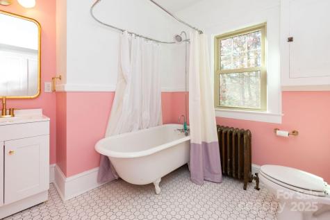 302 Iron Ridge Loop Asheville NC 28806