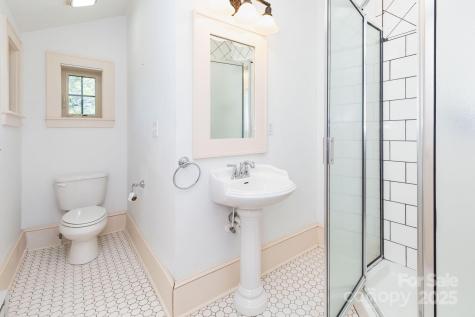 302 Iron Ridge Loop Asheville NC 28806