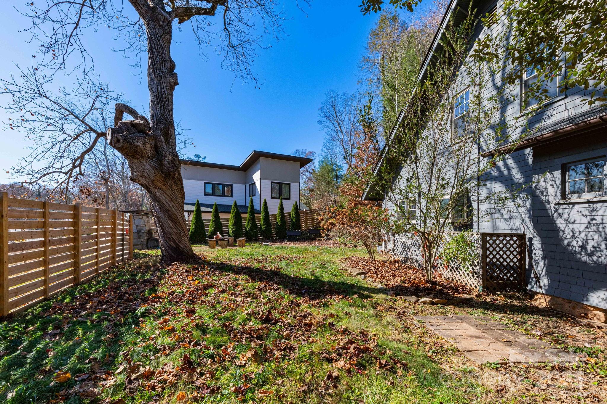 302 Iron Ridge Loop Asheville NC 28806