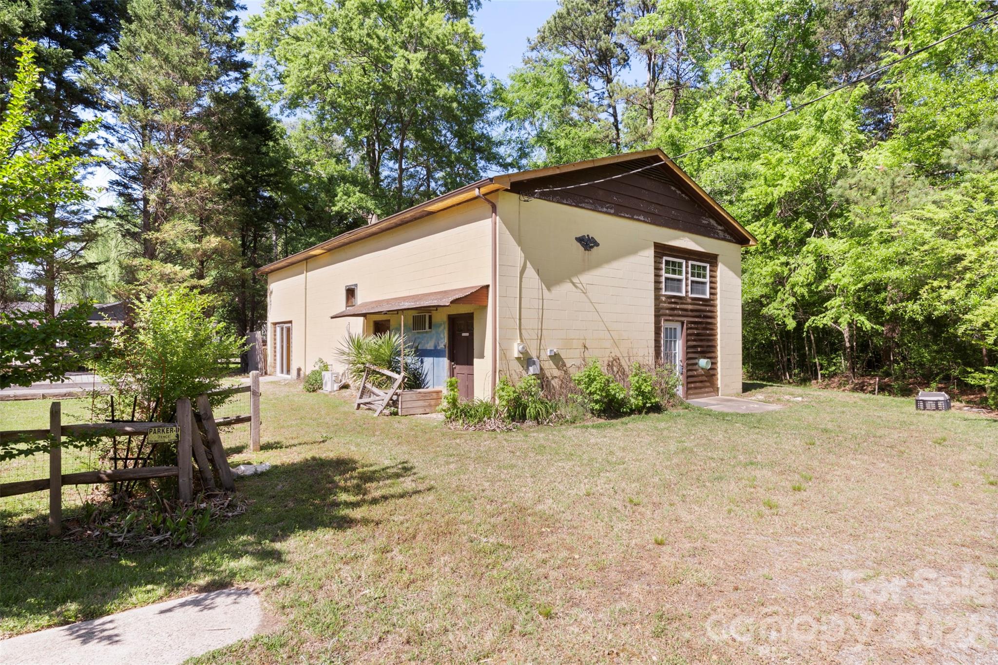 5208 Hickory Grove Road Mount Holly NC 28120