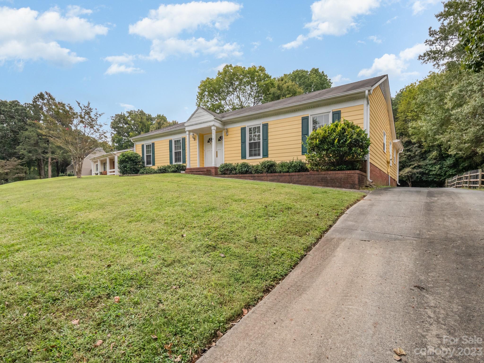 2512 Lytham Drive Charlotte NC 28210