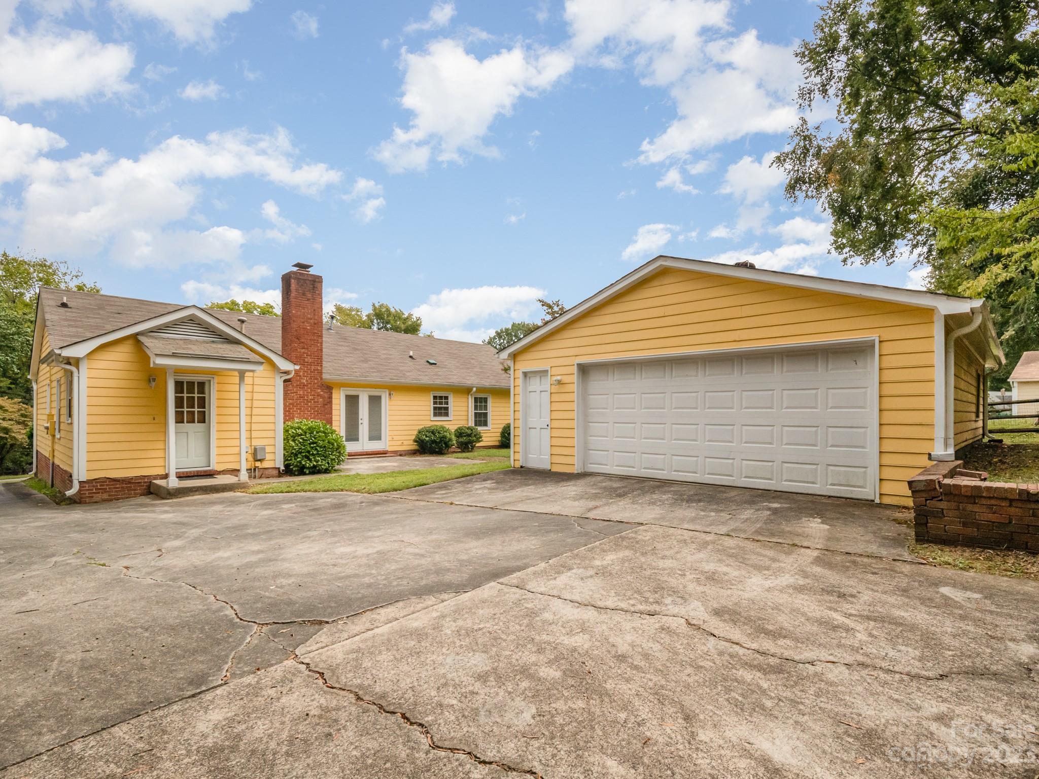 2512 Lytham Drive Charlotte NC 28210