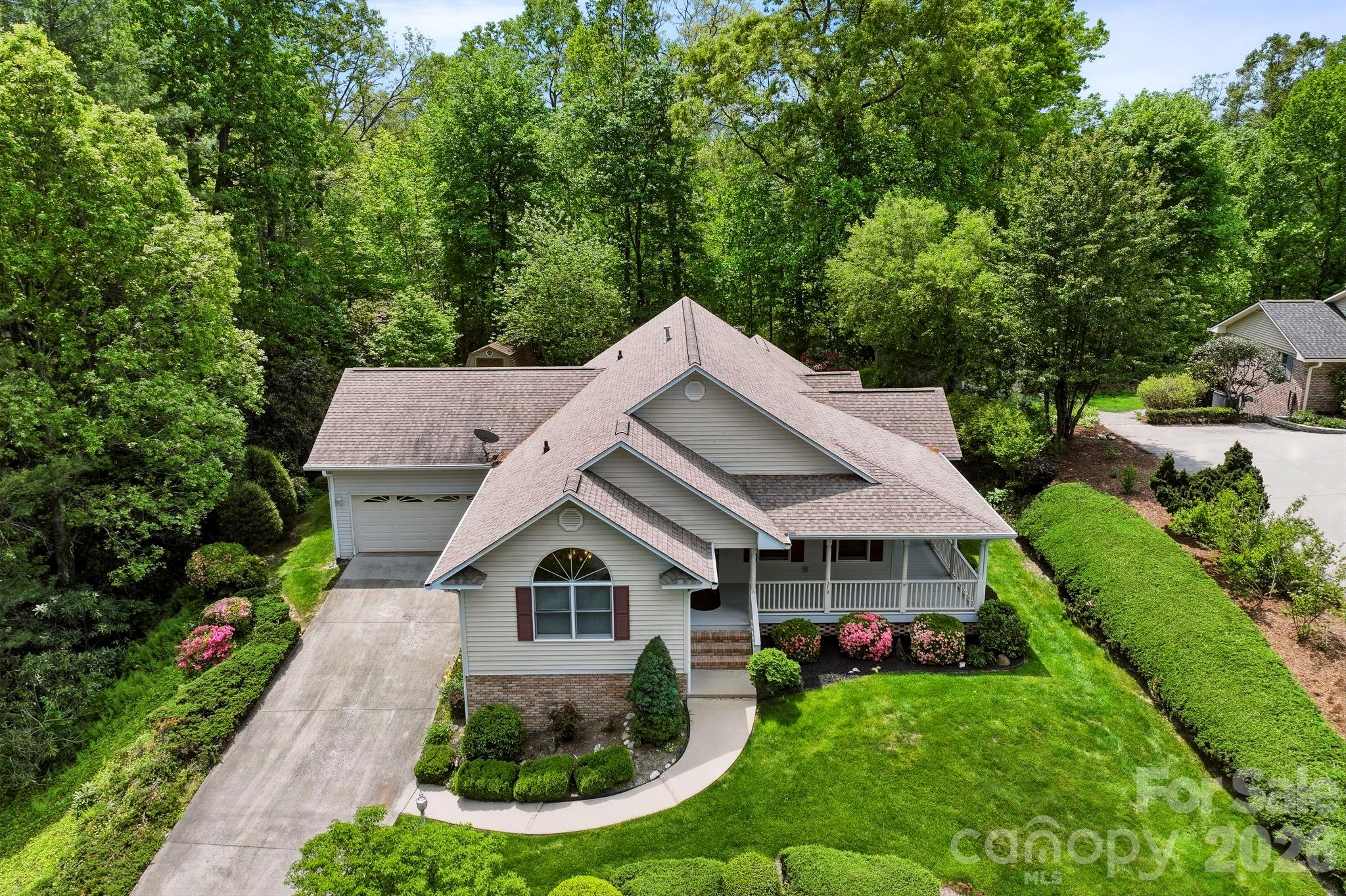 310 Windy Knoll Drive Hendersonville NC 28739