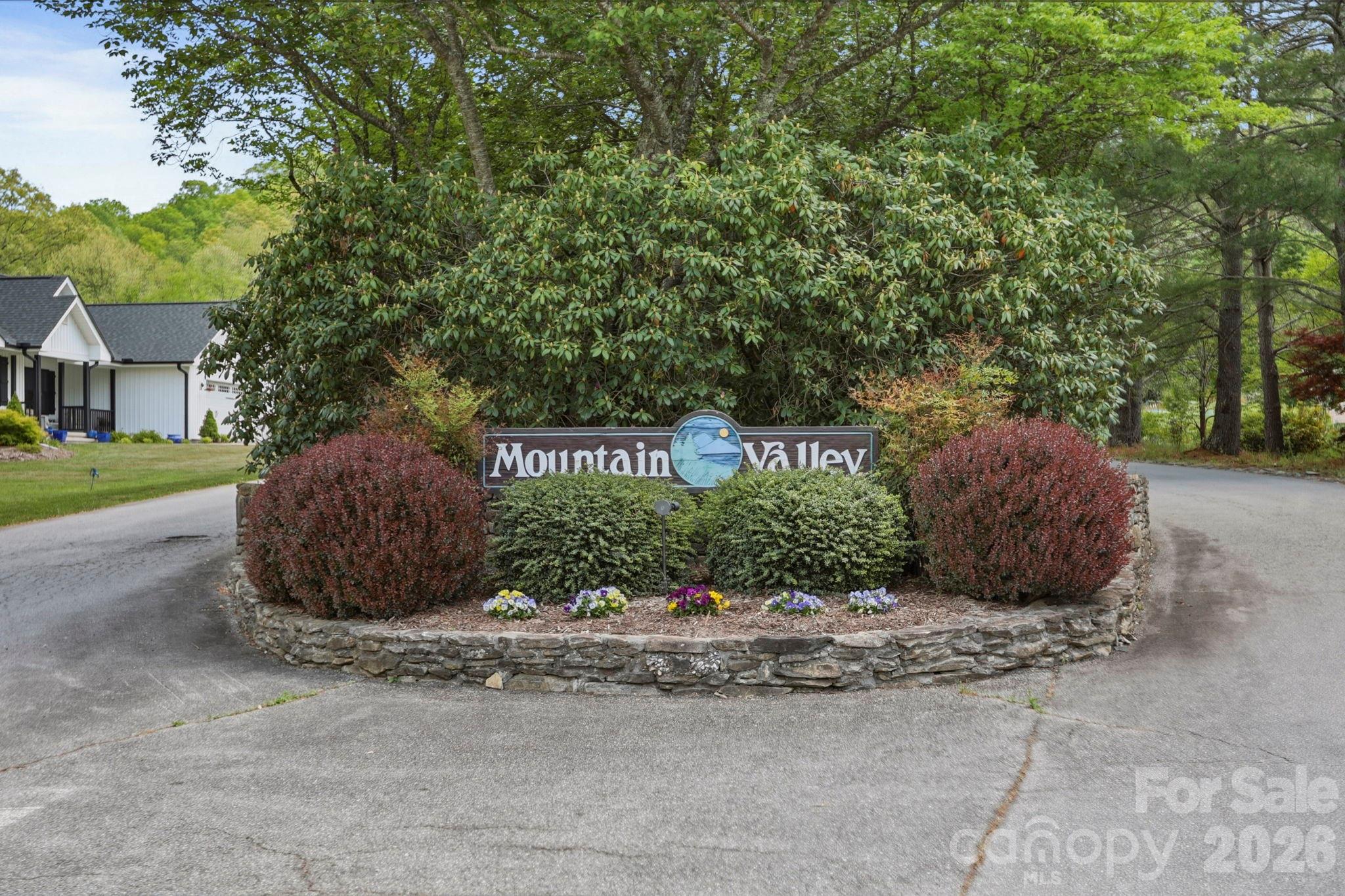 310 Windy Knoll Drive Hendersonville NC 28739