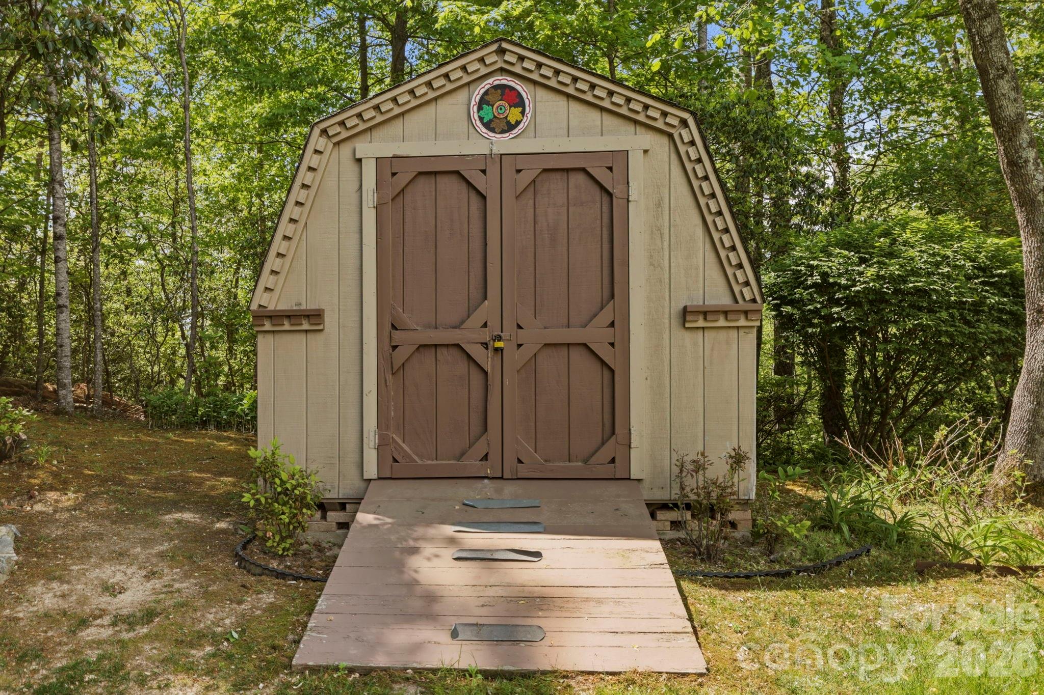 310 Windy Knoll Drive Hendersonville NC 28739
