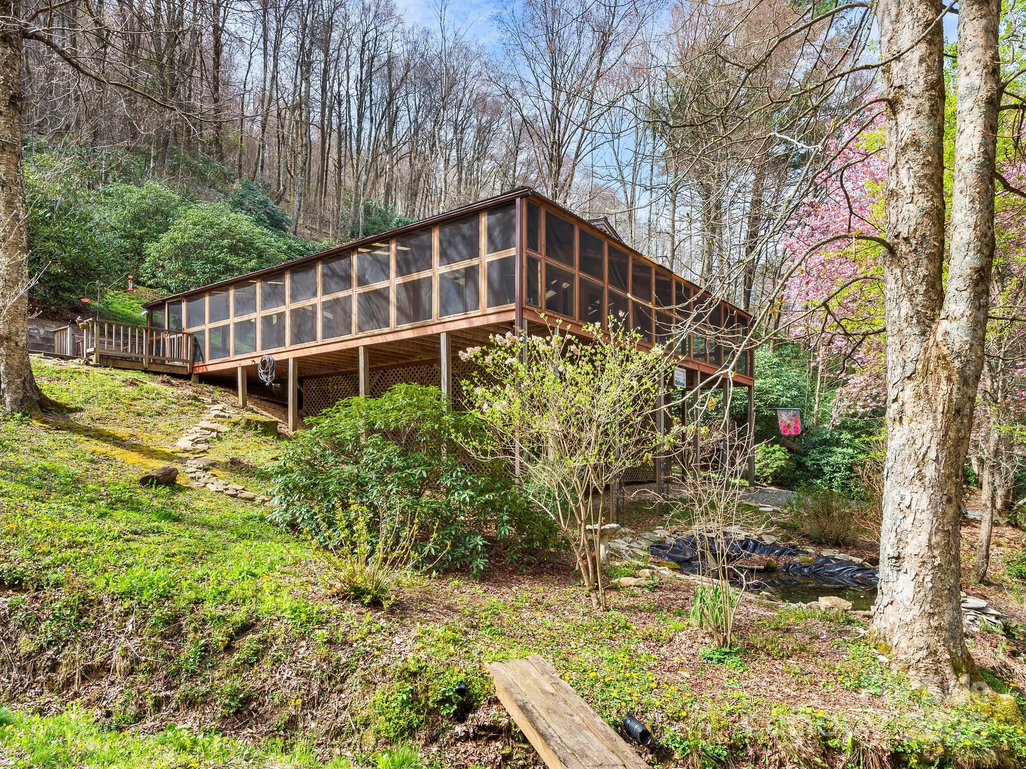 70 Fox Run Hot Springs NC 28743