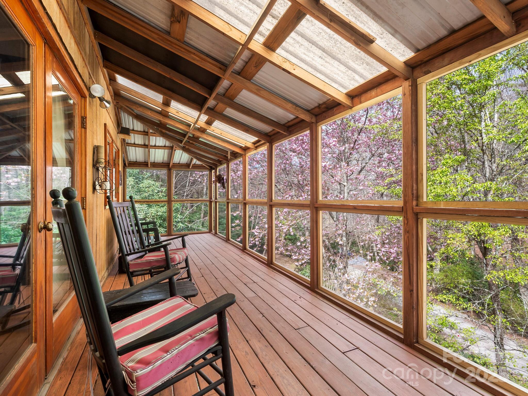 70 Fox Run Hot Springs NC 28743