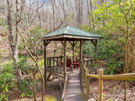 70 Fox Run Hot Springs NC 28743