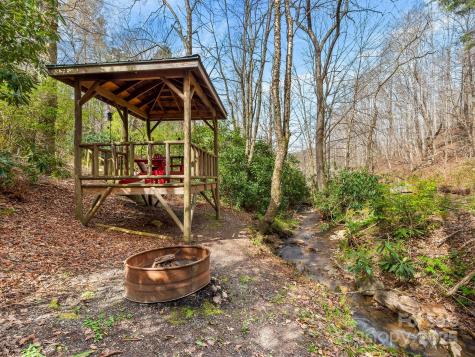 70 Fox Run Hot Springs NC 28743