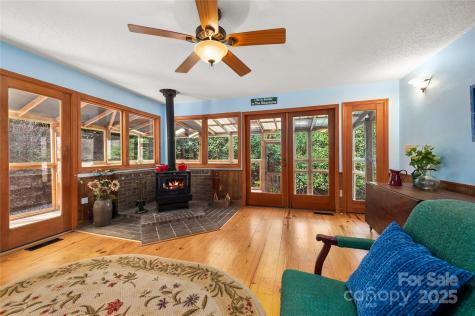 70 Fox Run Hot Springs NC 28743