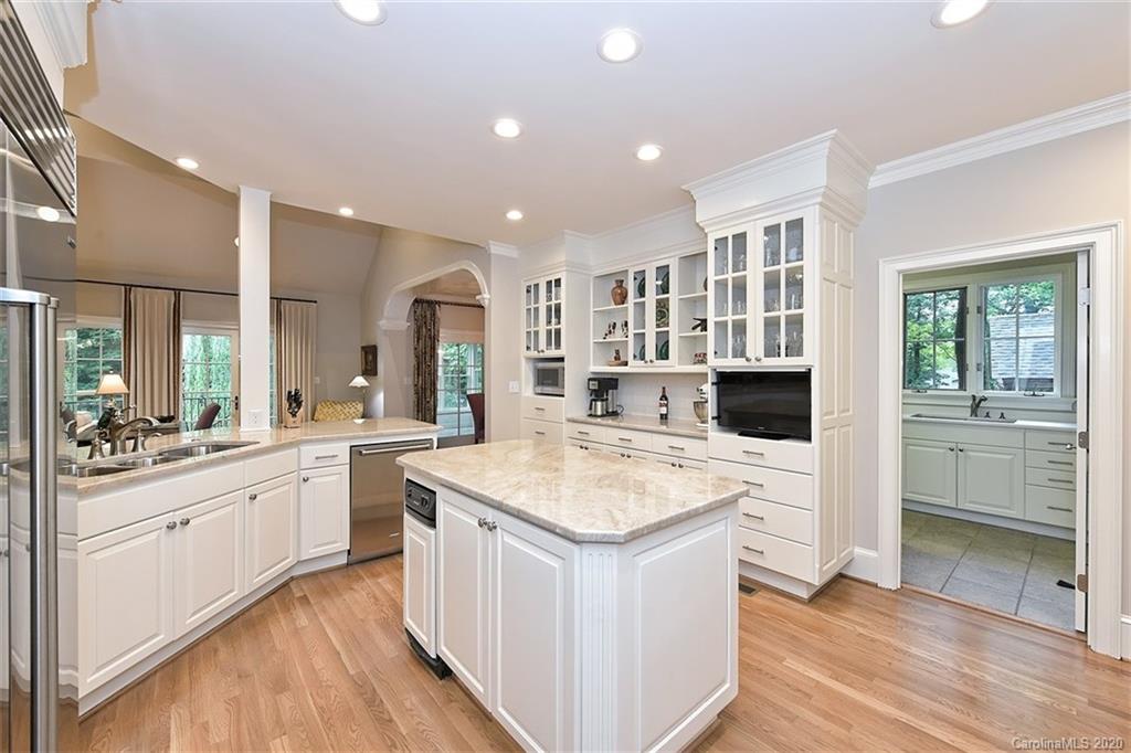 4008 Waterford Drive Charlotte NC 28226
