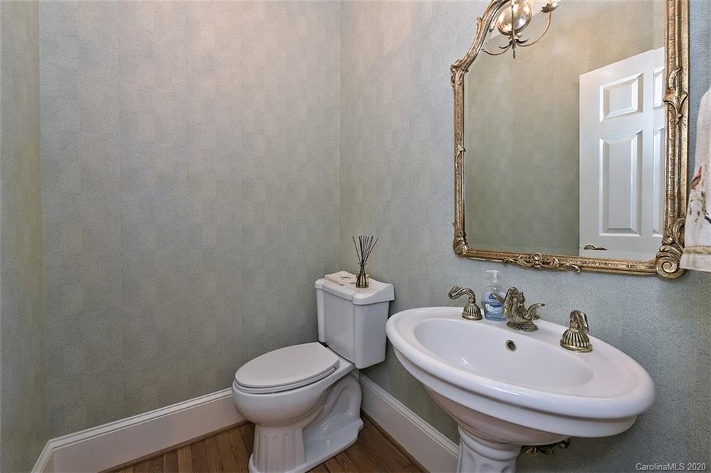 4008 Waterford Drive Charlotte NC 28226