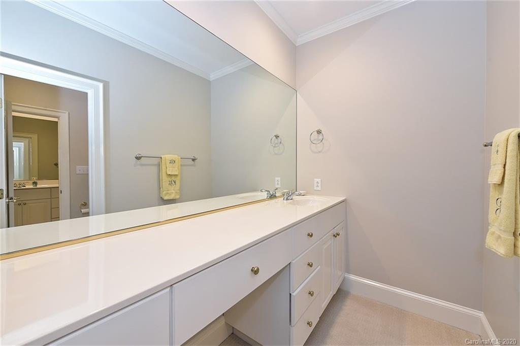 4008 Waterford Drive Charlotte NC 28226