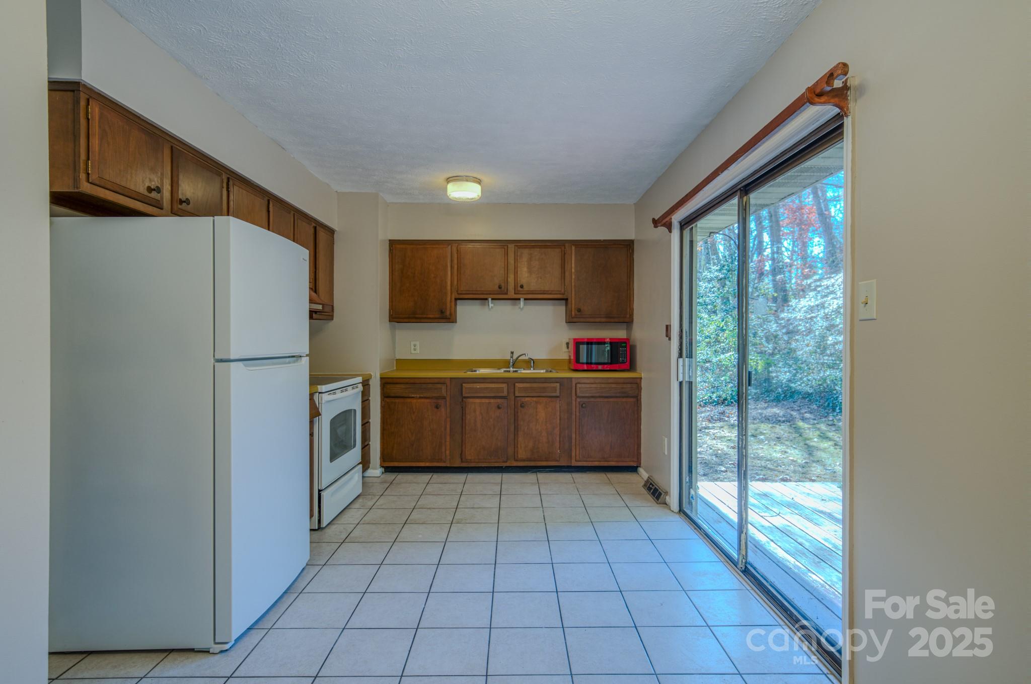 43 Lancelot Lane Asheville NC 28806