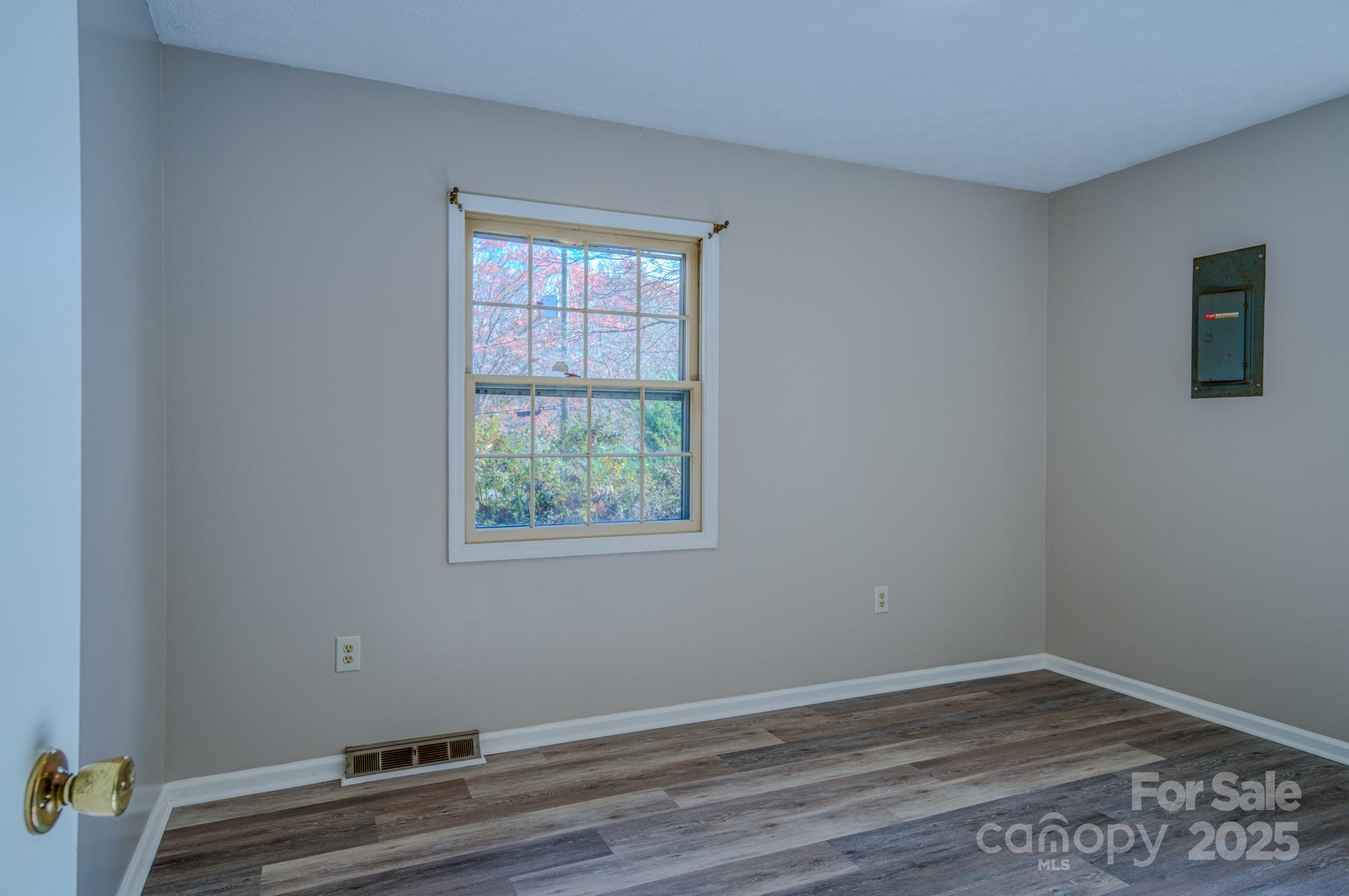 43 Lancelot Lane Asheville NC 28806