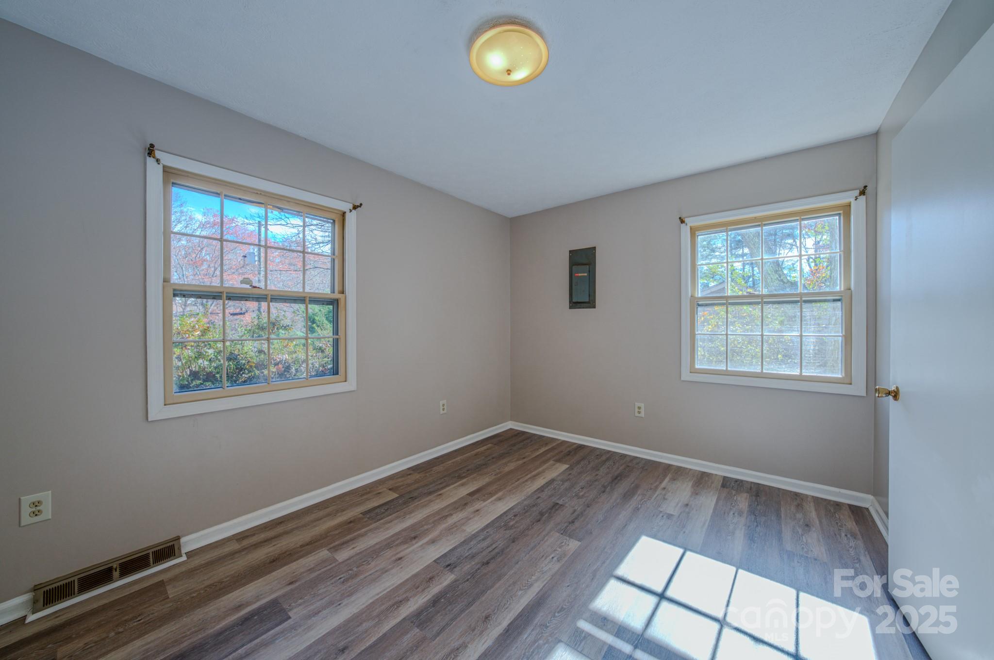 43 Lancelot Lane Asheville NC 28806