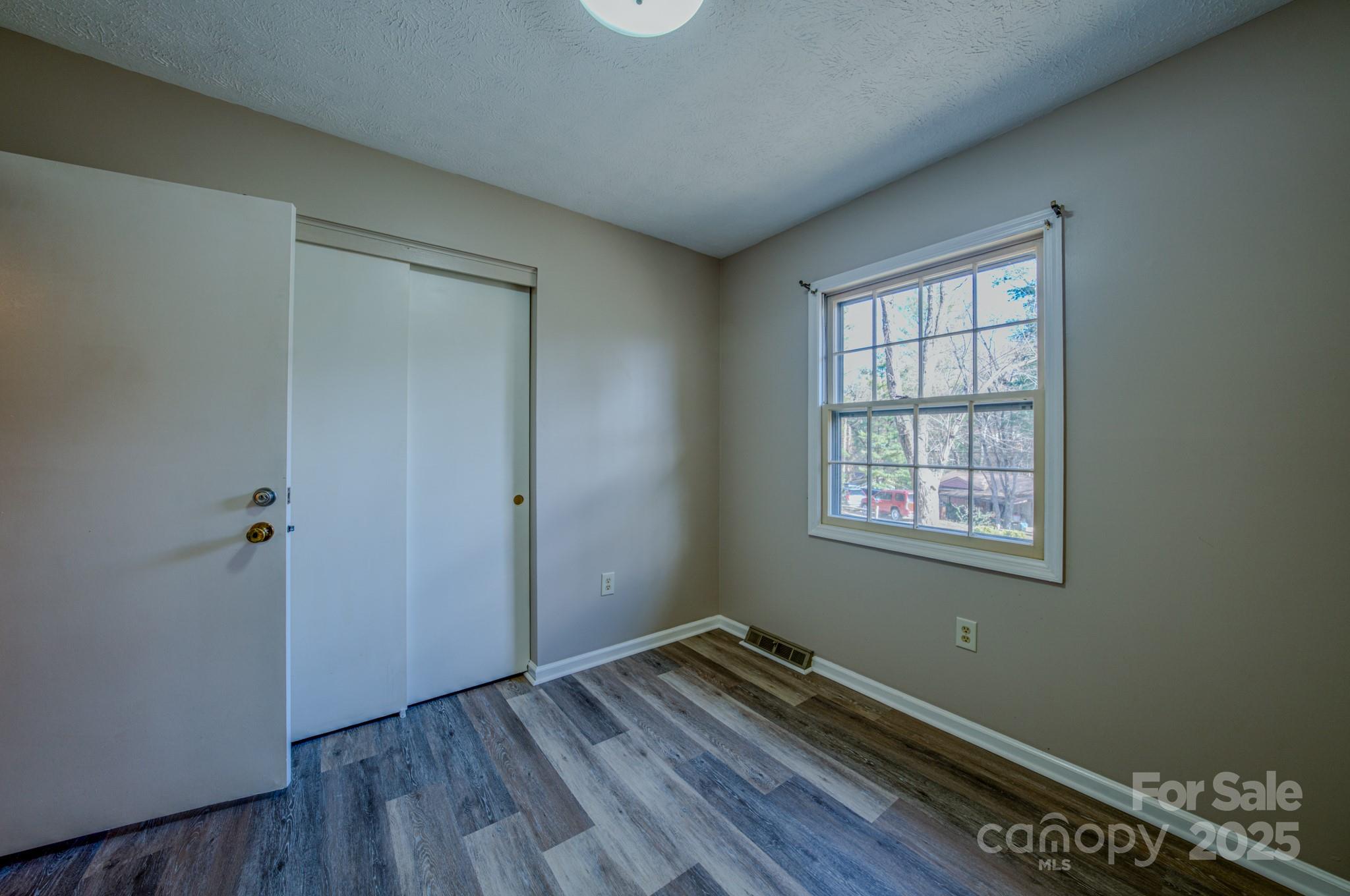 43 Lancelot Lane Asheville NC 28806